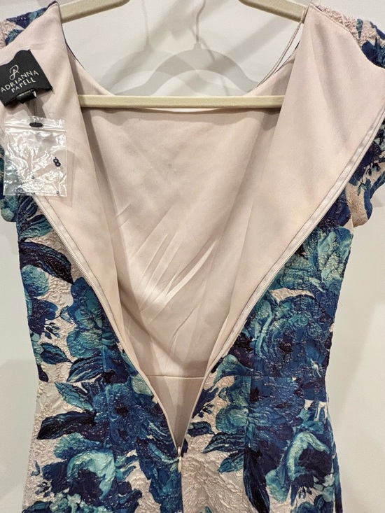 Adrianna Papell Blue Floral Midi Dress on Cream Ground - Size 2 - Picture 5 of 5